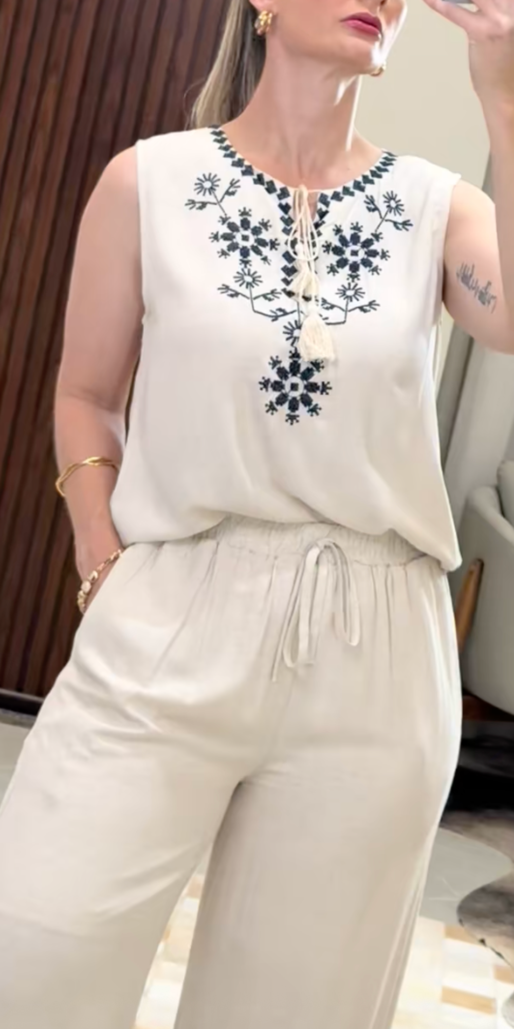 2015 - Conjunto Monica