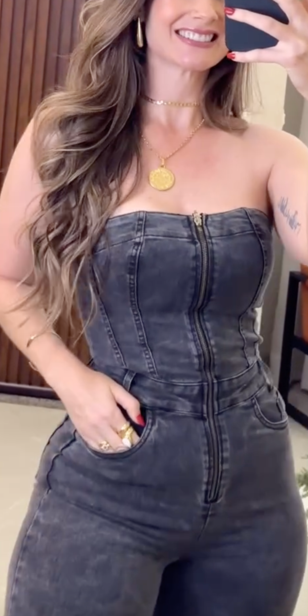 2082 - Conjunto Isis